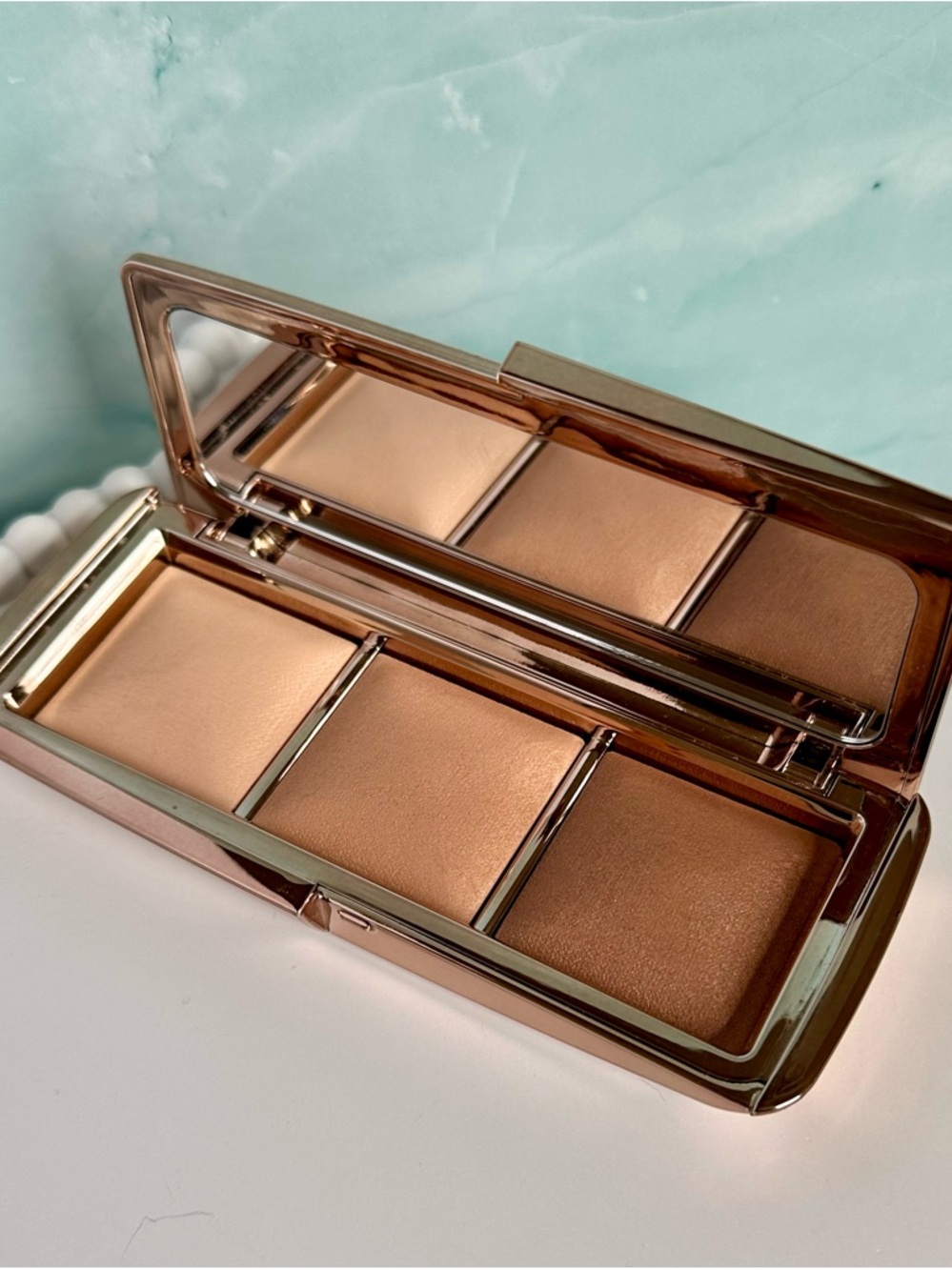HOURGLASS Ambient Lighting Palette Volume Il, Brand New Without Box